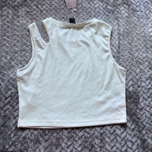 ⭐️⭐️⭐️NWT Emery Rose cream cropped tank top size Medium - Picture 7 of 7